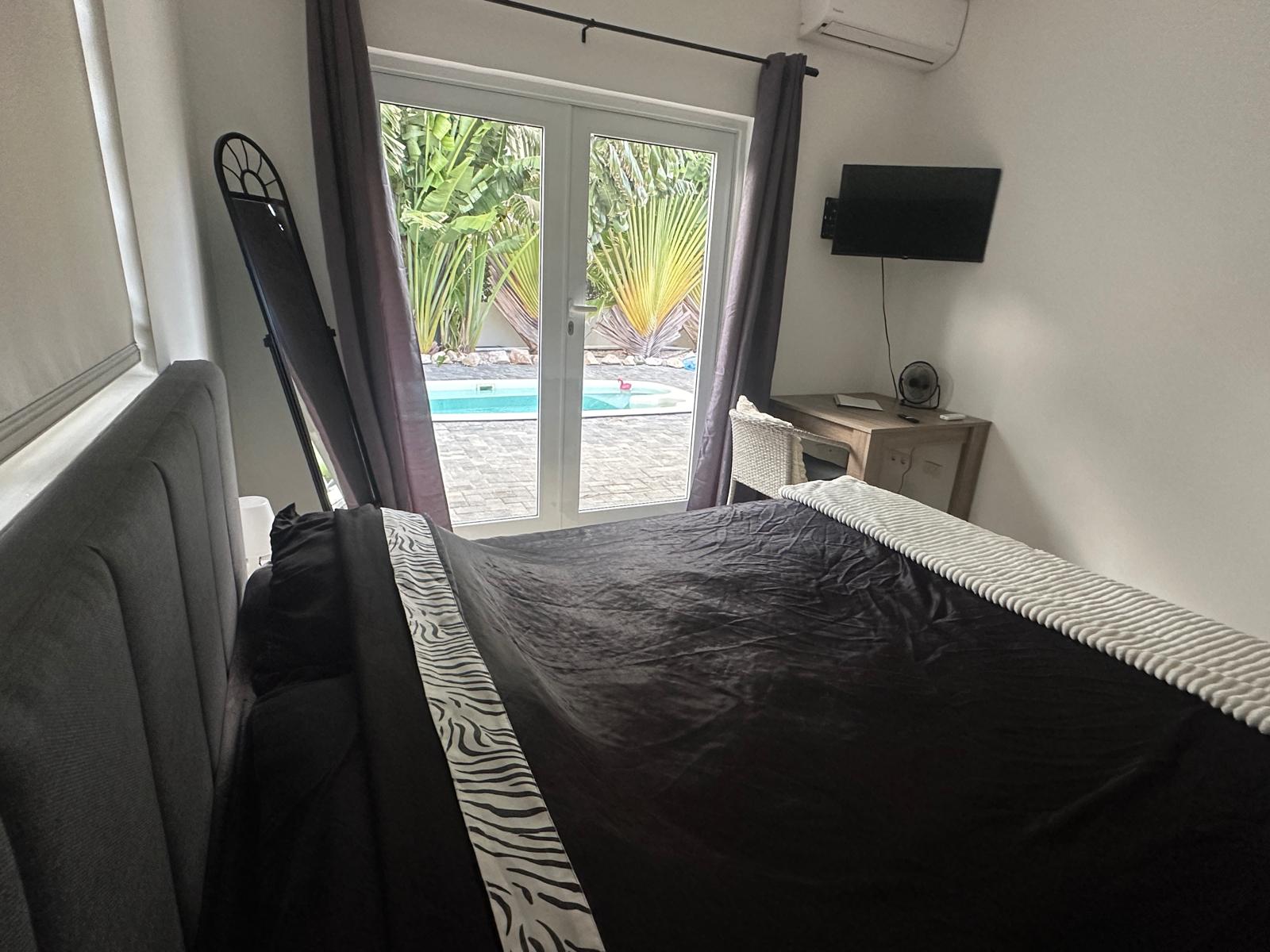 91e057cc-bb7f-425a-b0ad-5dc40c9ef562